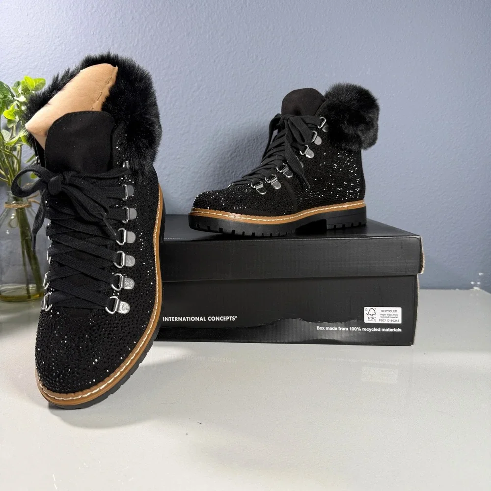 INC International Concepts Women's‎ Black Winter Boots with Fur Trim Size 5